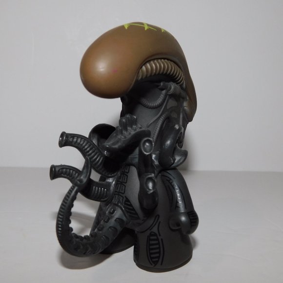 2015 AVP FOX  Alien VS Predator 4.5" TITANS Vinyl Figure Grid Head - Picture 4 of 7